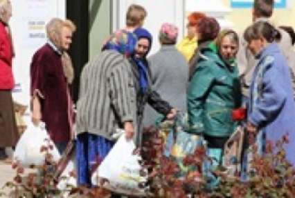 В Снежном начинает работу пункт выдачи гуманитарной помощи