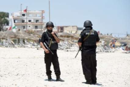 В Тунисе объявили чрезвычайное положение
