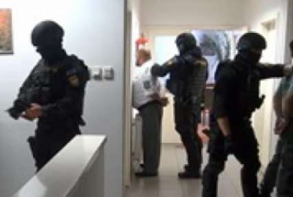 В Венгрии задержали 18 таможенников за контрабанду из Украины