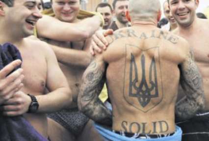 Война на теле: что запечатлевают бойцы в своих татуировках (фото)