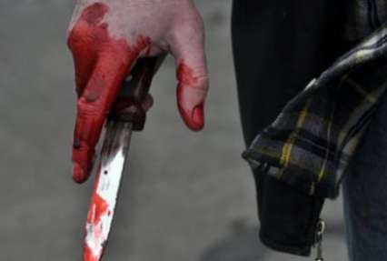 Жестокое убийство: в Днепропетровской области мужчина зарезал местного жителя двумя ножами