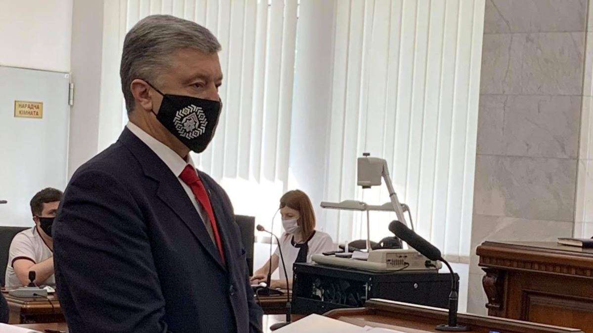 Порошенко допрашивают в суде по делу о сдаче Крыма