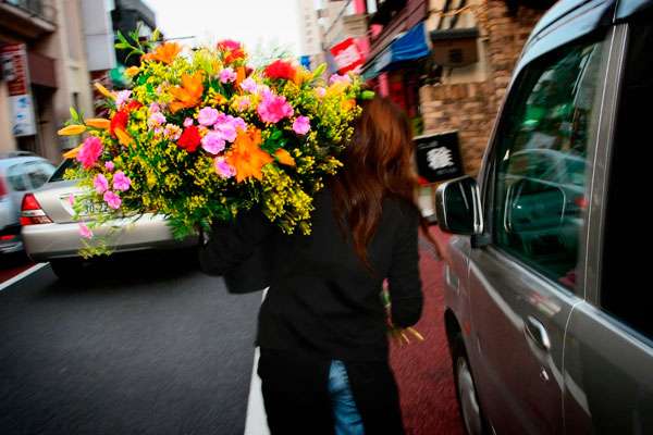 Причины, по которым украинцы заказывают доставку цветов