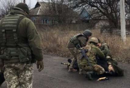Боец ВСУ получил ранение на Донбассе