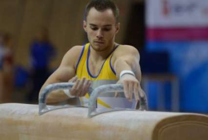 Верняев завоевал золото и серебро на Кубке мира по спортивной гимнастике