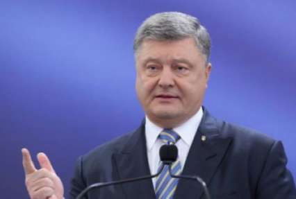 Порошенко пообещал максимально удешевить путешествия для украинцев